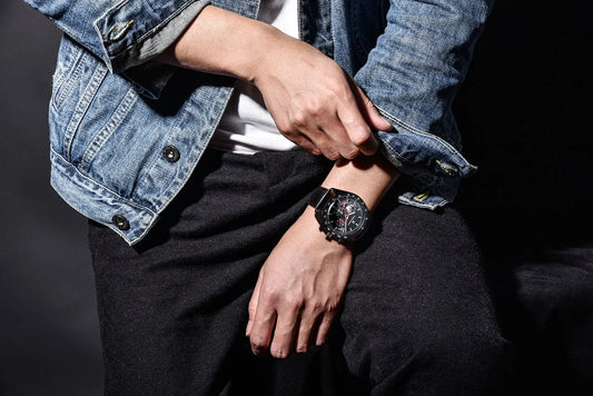 Elegant Round Leather Watch with Sapphire Crystal
