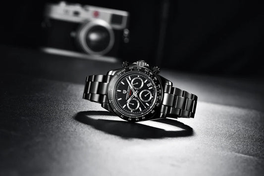Elegant Stainless Steel Sports Watch with Sapphire Crystal