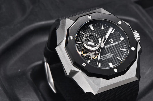 Elegant Waterproof Round Dial Watch with Screw Crown