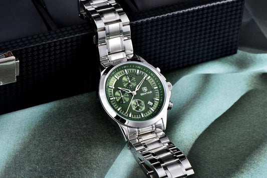 Elegance Meets Functionality: The Perfect Quartz Watch