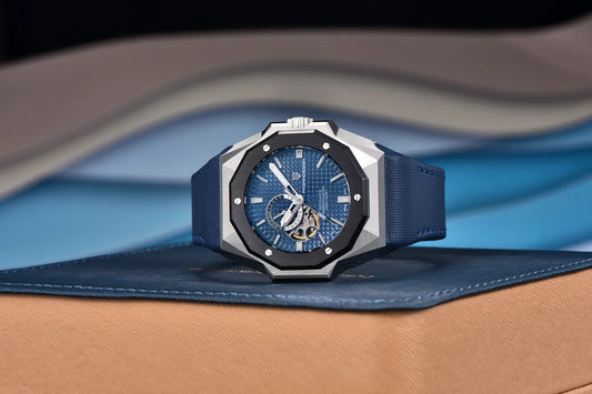 Elegant Waterproof Round Dial Watch with Screw Crown