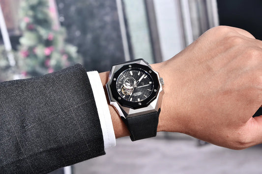 Elegant Waterproof Round Dial Watch with Screw Crown