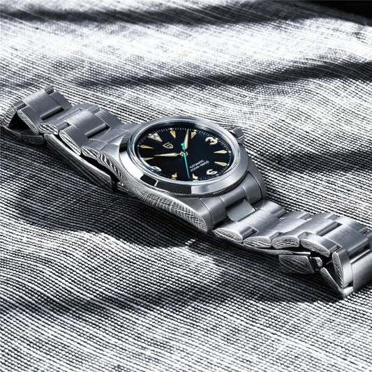 Sleek Round Dial Watch with Arabic Numerals
