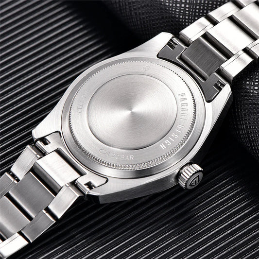 Elegant Automatic Dive Watch with Sapphire Crystal