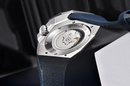 Elegant Waterproof Round Dial Watch with Screw Crown
