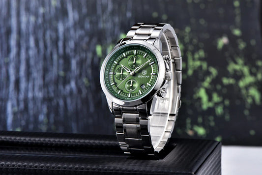 Elegance Meets Functionality: The Perfect Quartz Watch