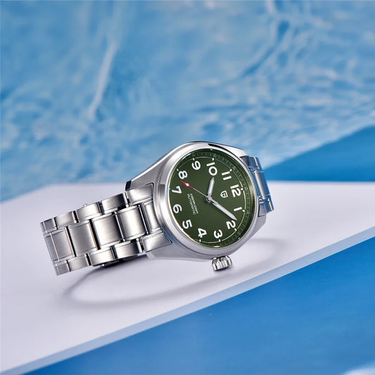 Elegant Automatic Dive Watch with Sapphire Crystal