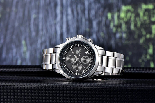 Elegance Meets Functionality: The Perfect Quartz Watch